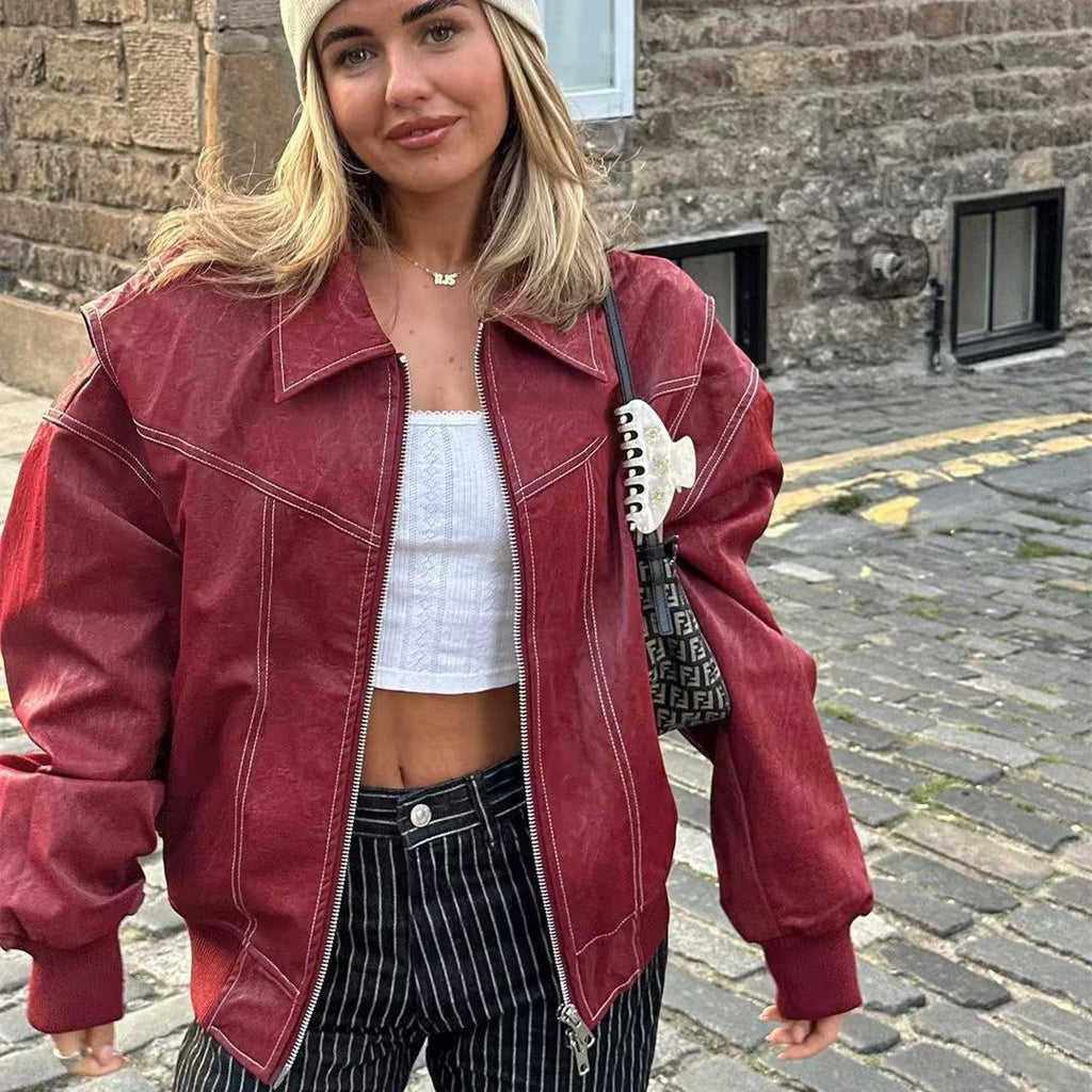 Liv | Oversized Faux Lederjacke in Burgunderrot mit Statement-Charakter