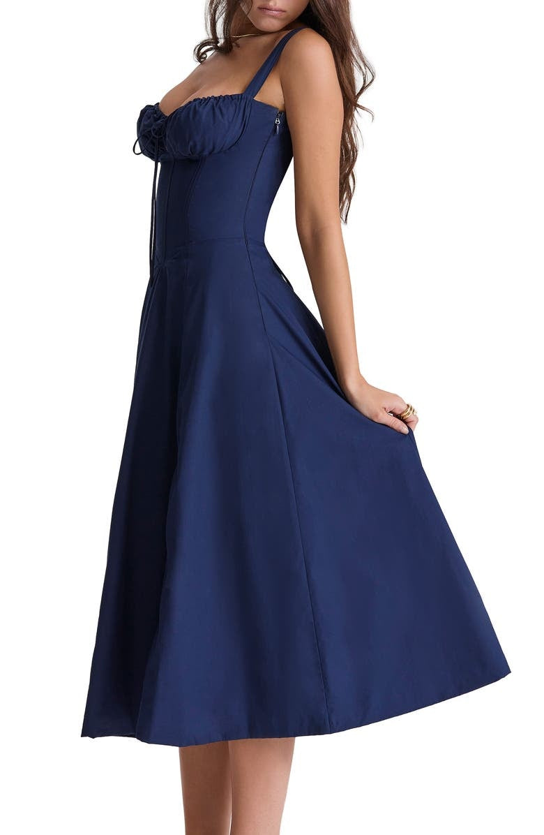 Erika | Elegantes Taillenkleid – Schmeichelnd und Stilvoll