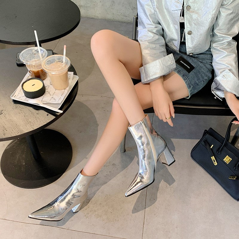 Gisela | Glänzende Metallic-Stiefeletten mit spitzem Design