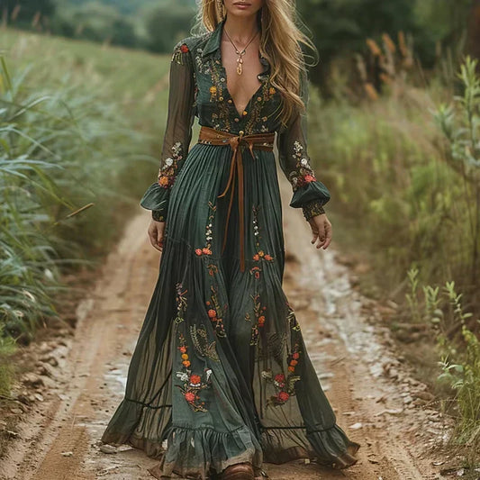 Klara | Boho Maxikleid Iricka mit tiefem V-Ausschnitt und romantischem Flair