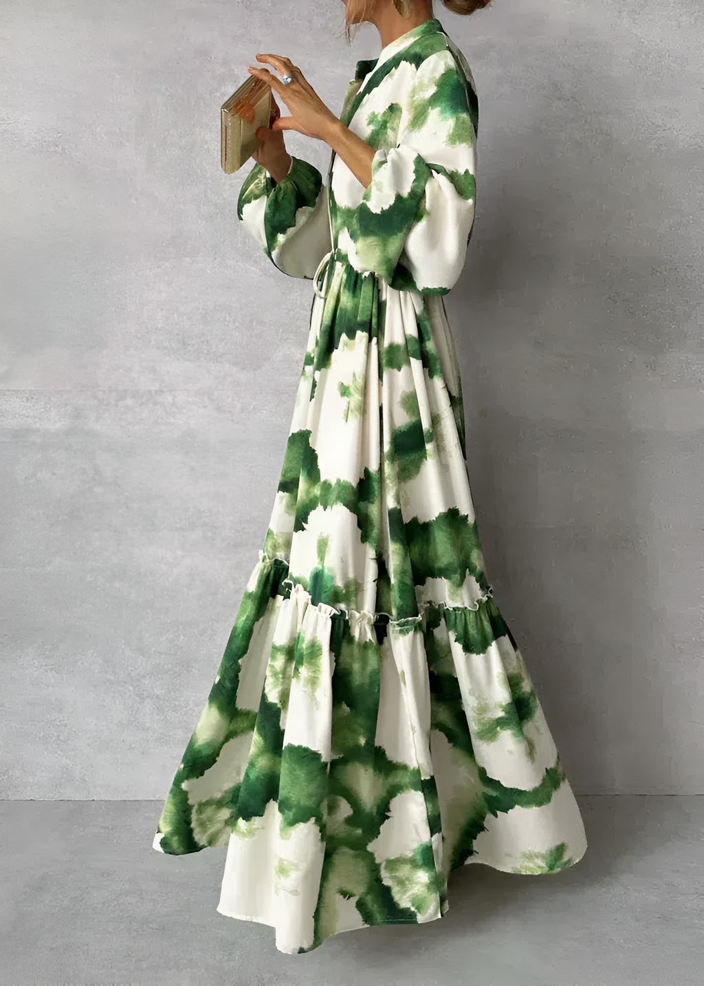 Elina | Grünes Maxikleid – Langarm & V-Ausschnitt