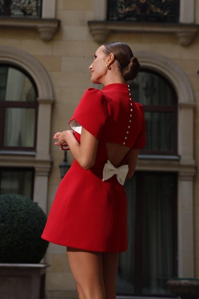 Mia | Elegantes Minikleid mit Rückenschleife und Puffärmeln
