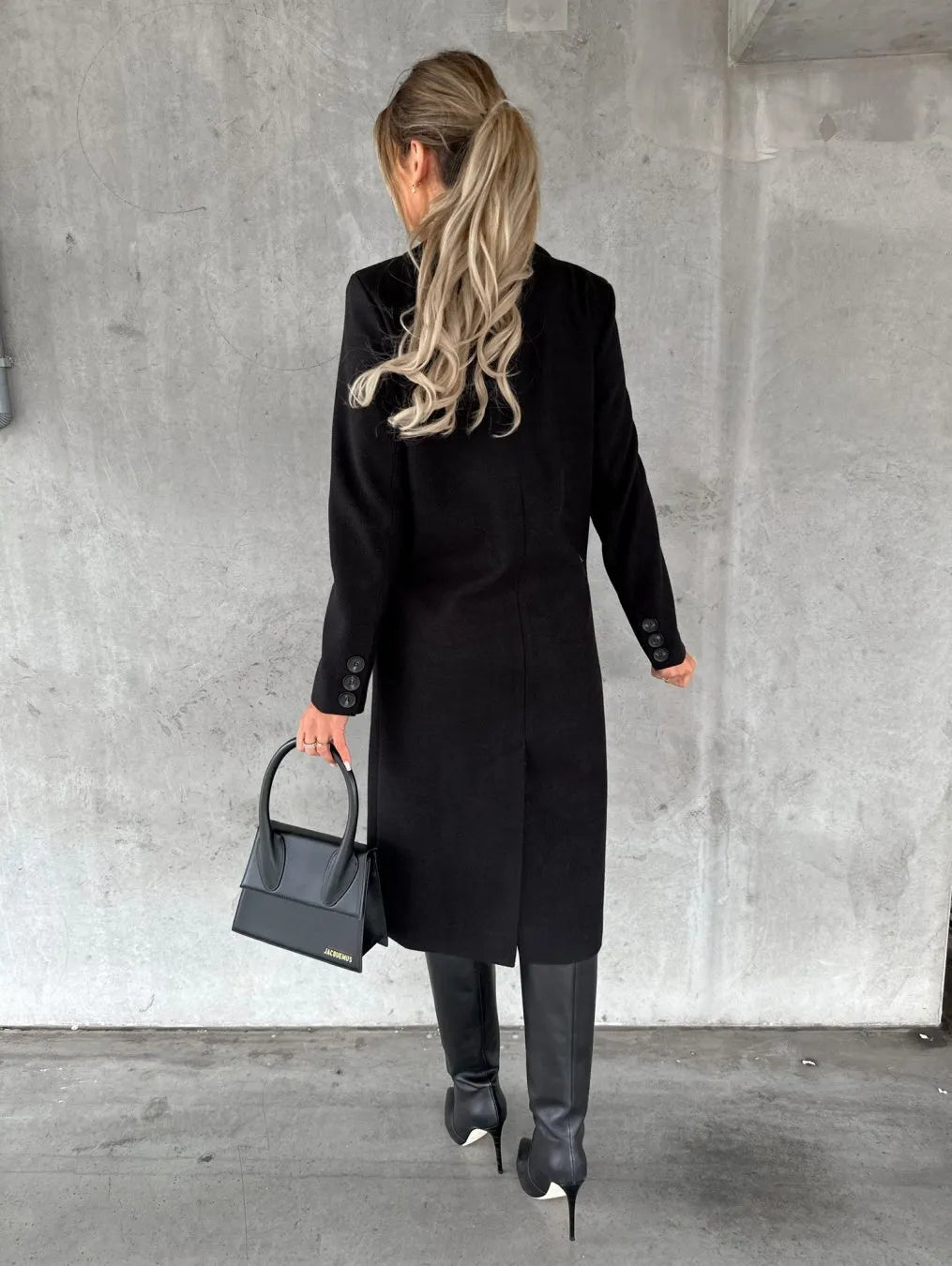 Victoria | Klassischer Wollmantel mit femininer Silhouette