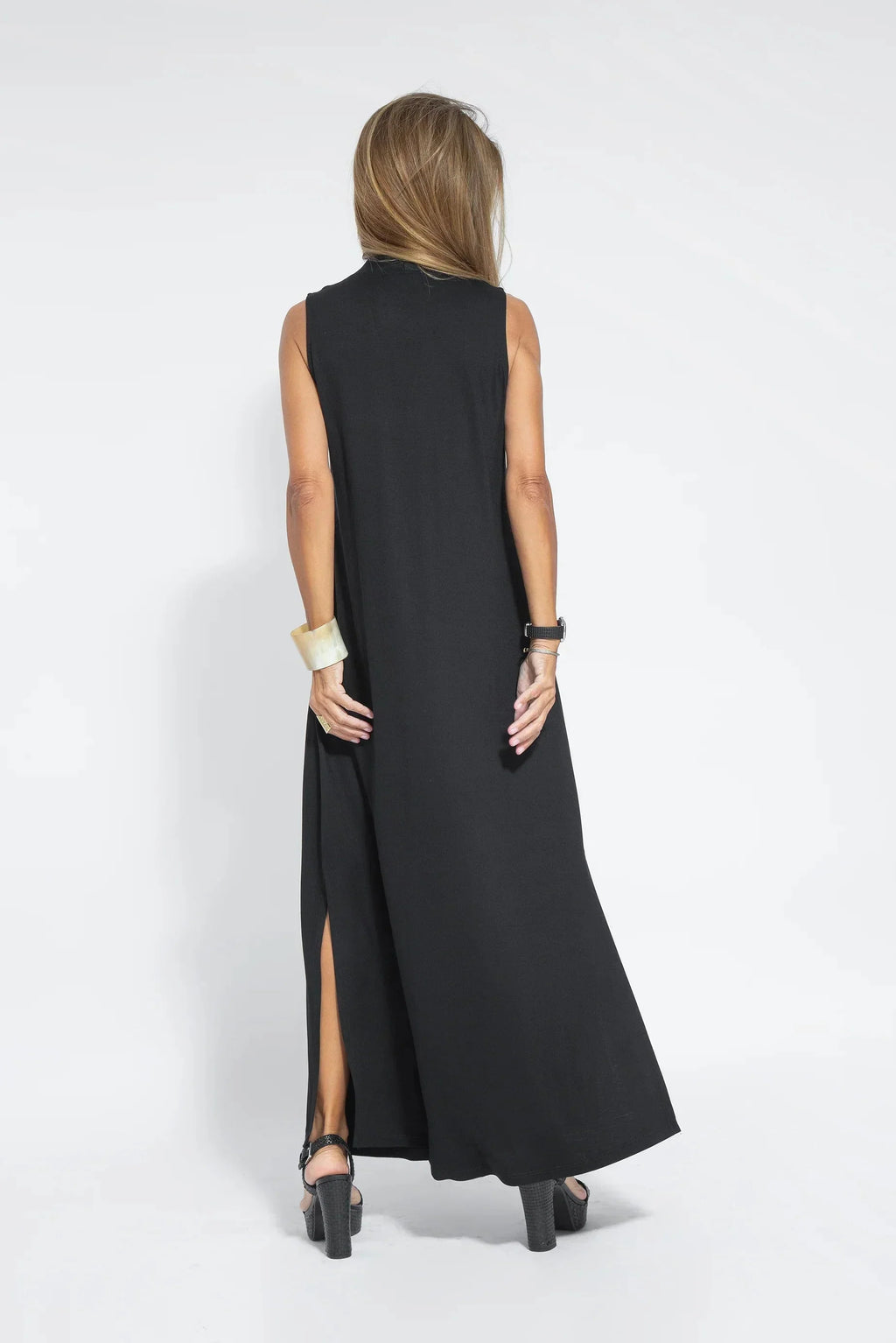 Alisa | Lockeres Maxikleid mit V-Ausschnitt und Seitenschlitz