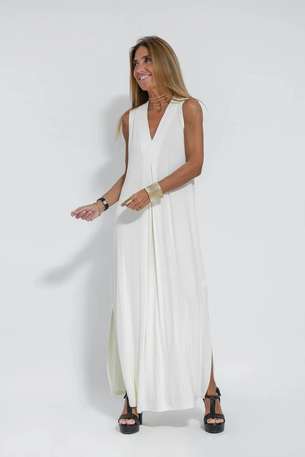 Alisa | Lockeres Maxikleid mit V-Ausschnitt und Seitenschlitz