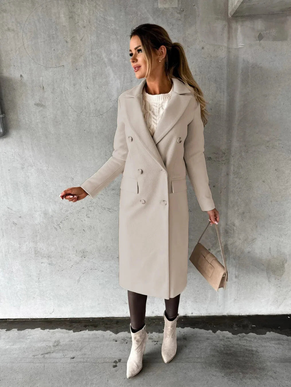 Victoria | Klassischer Wollmantel mit femininer Silhouette